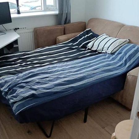 Entire 2-Bedroom Apartment With All You Need 雷克雅維克 外观 照片